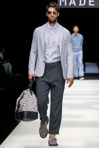 Look 7